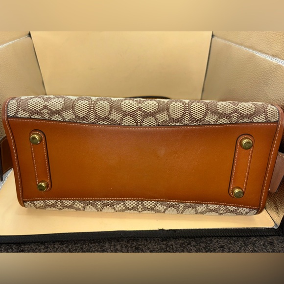 Coach Rogue 31 - Picture 4 of 13